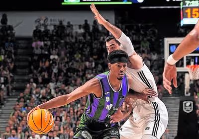 El Valencia Basket agita el mercado a golpe de talonario